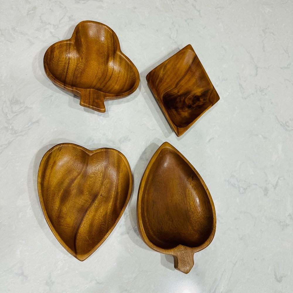set of 4 vintage monkey pod wood bowls shaped like the suits of a deck of cards